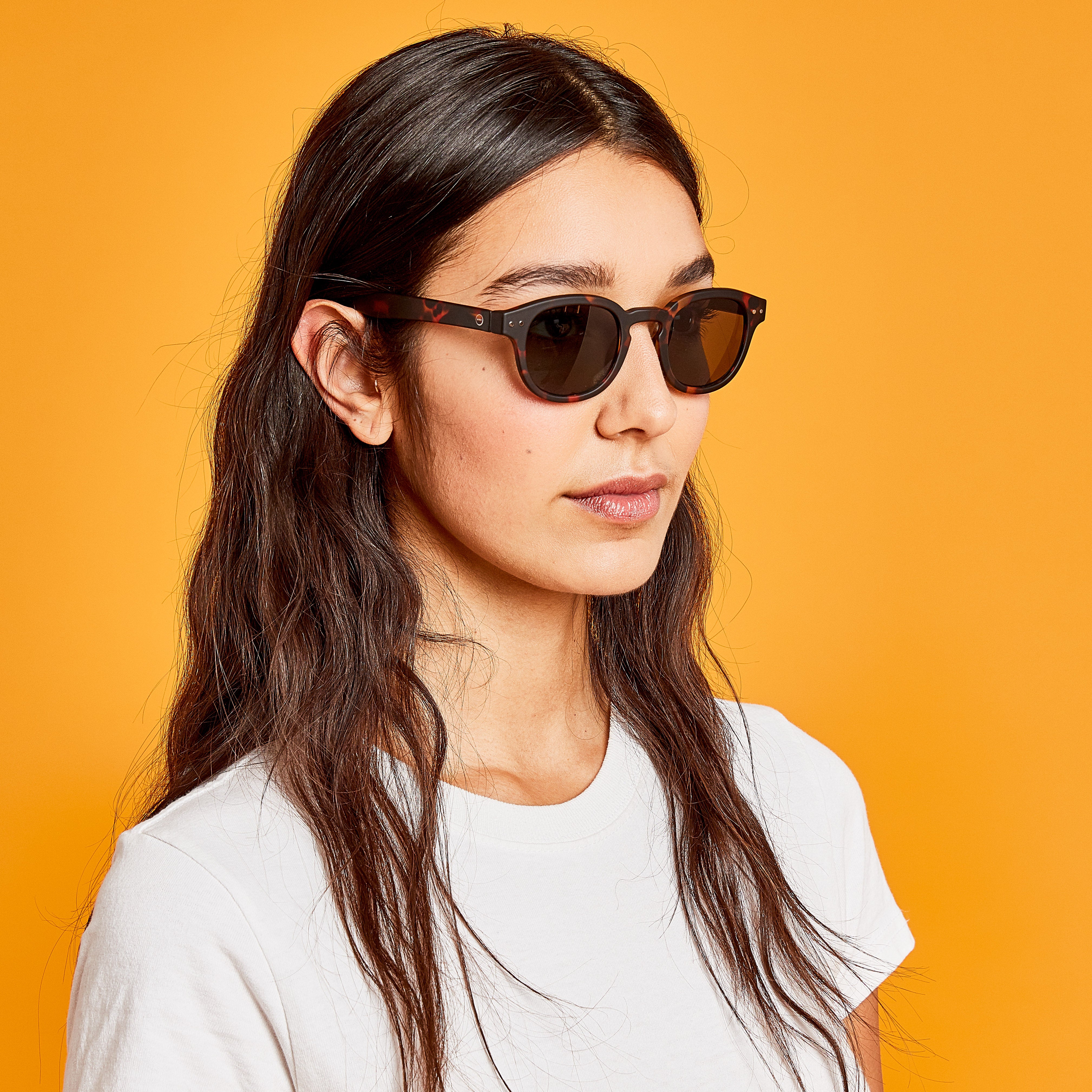 IZIPIZI Retro Square Sunglasses with UV Protection - Black