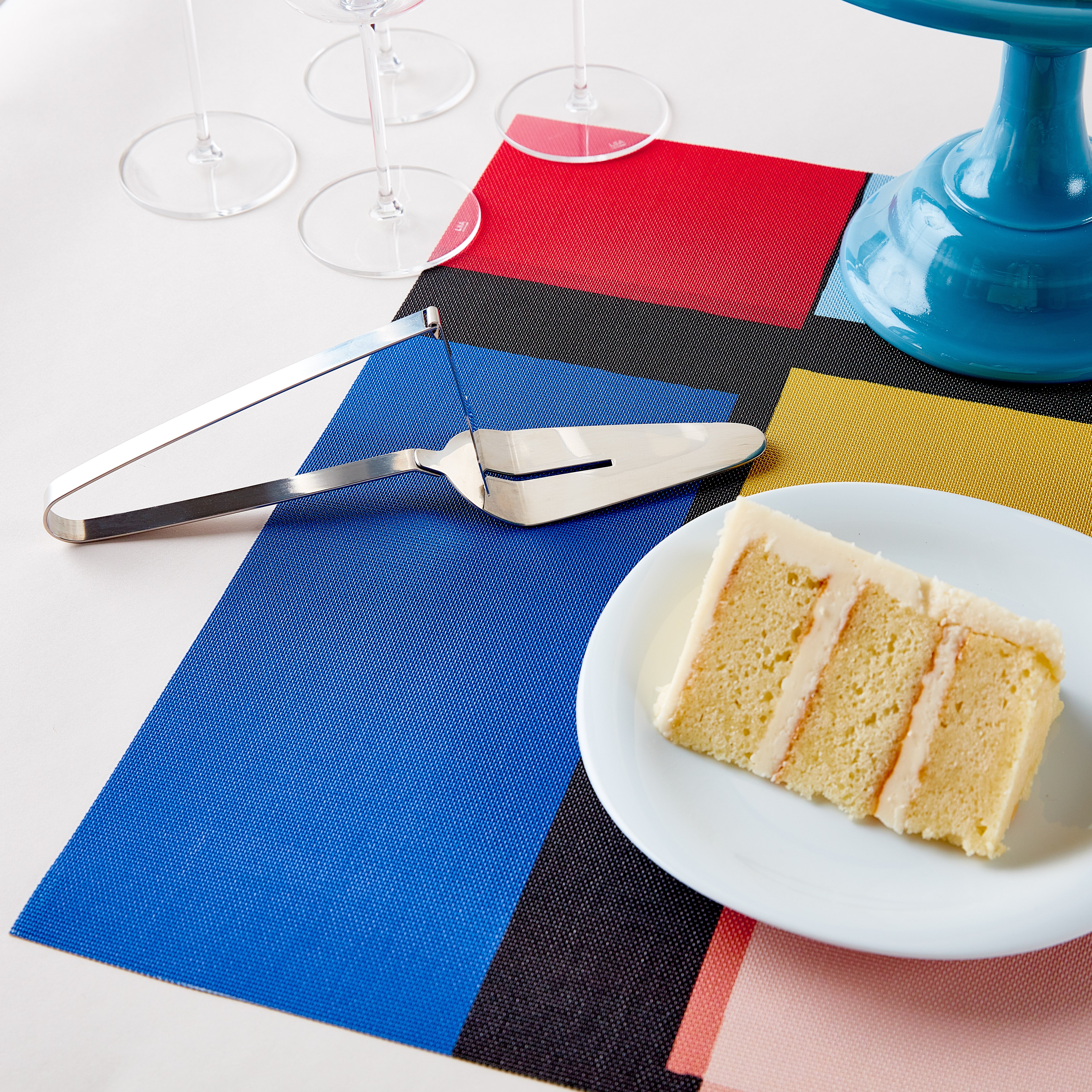 Italian Stainless Steel One-Handed Cake Server with Serrated Edge