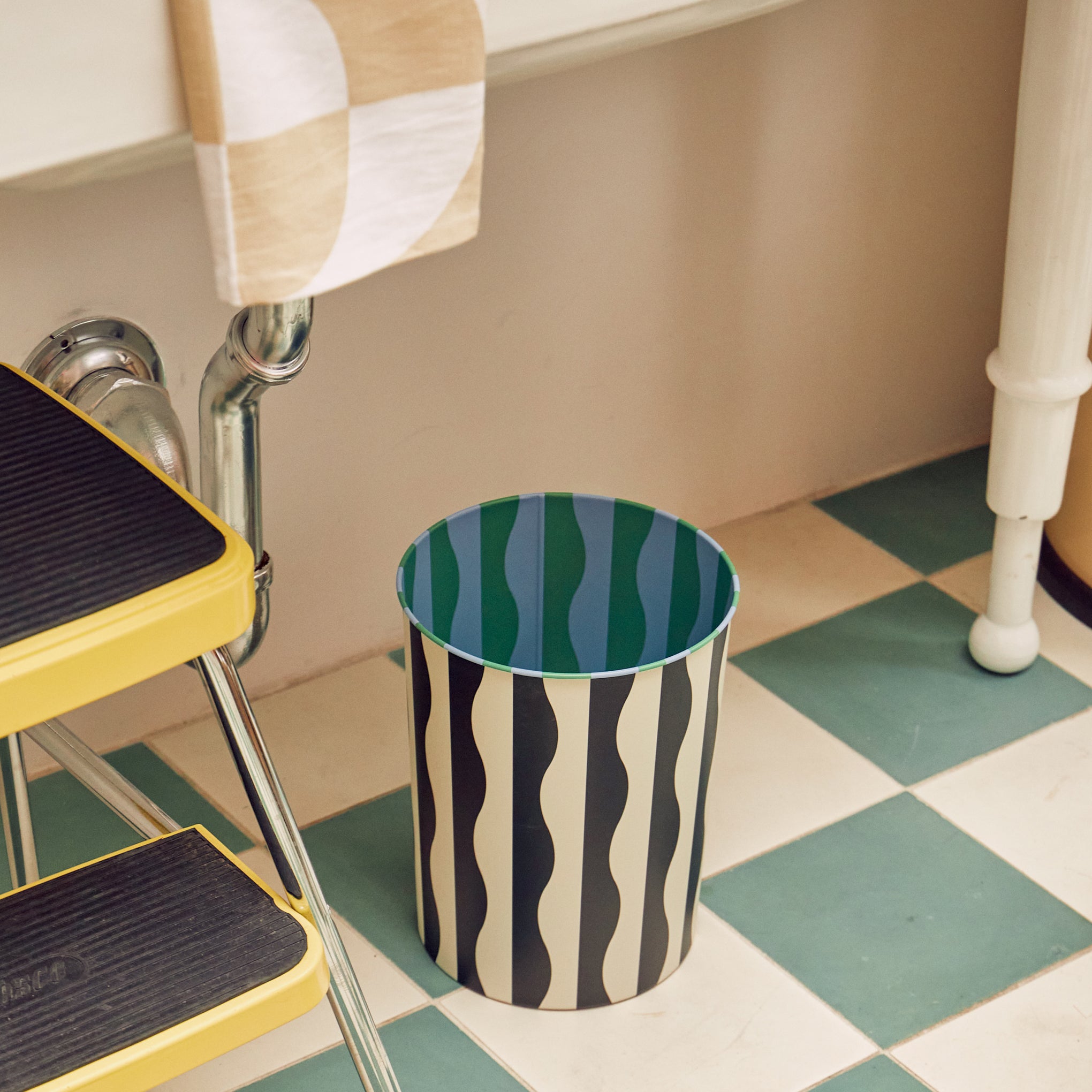 Dusen Dusen River Pattern Metal Waste Bin