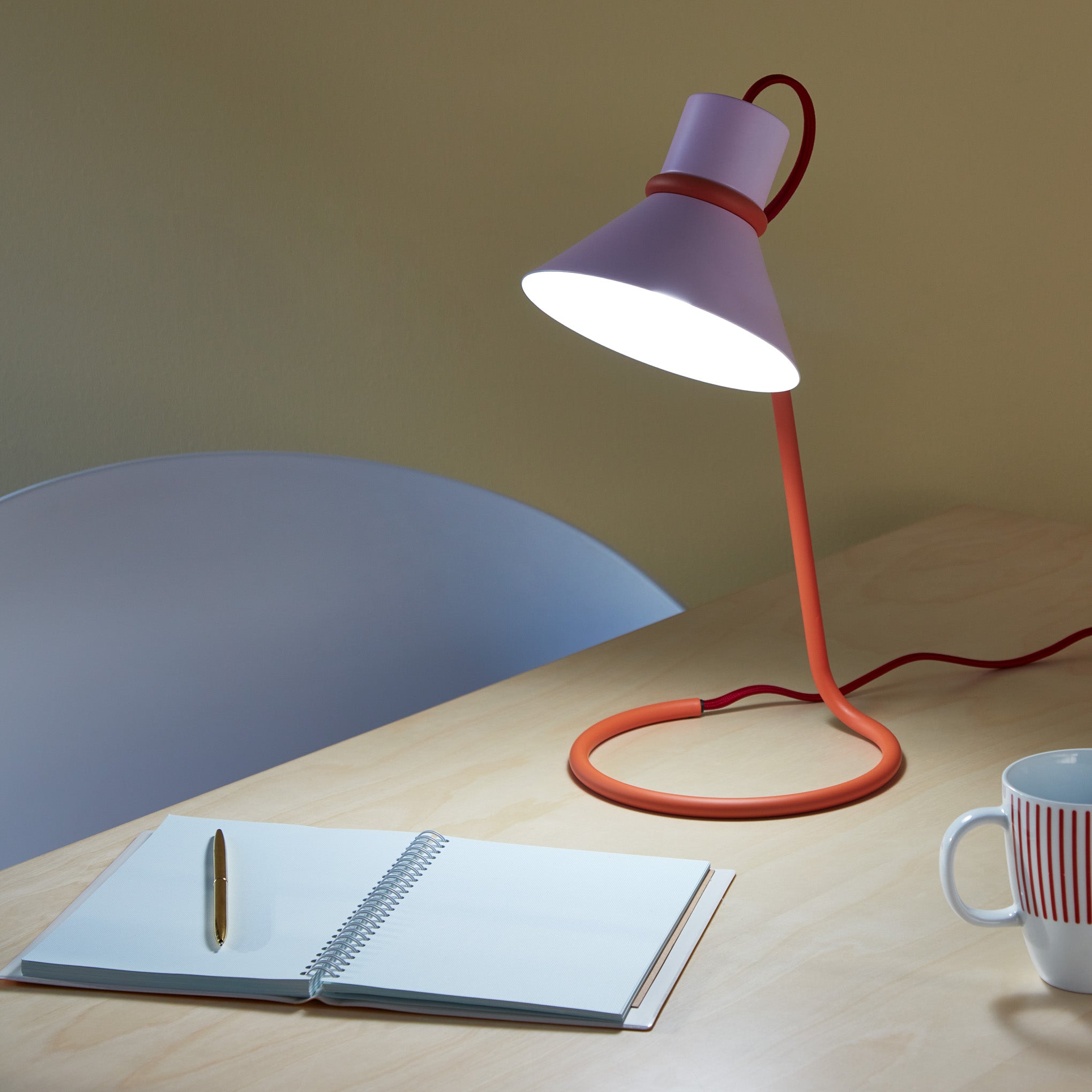 Loop de Loop Table Lamp - Pink & Orange Modern Desk Light