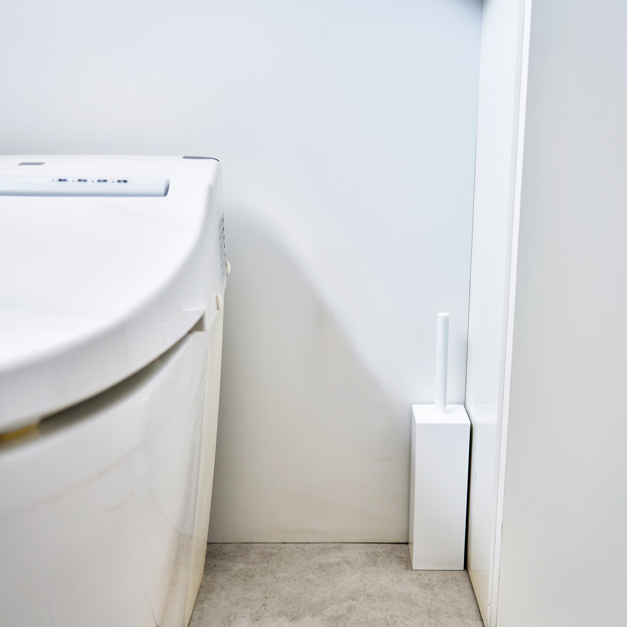 Compact Toilet Brush with Stand - Space-Saving & Hygienic - Made in Japan