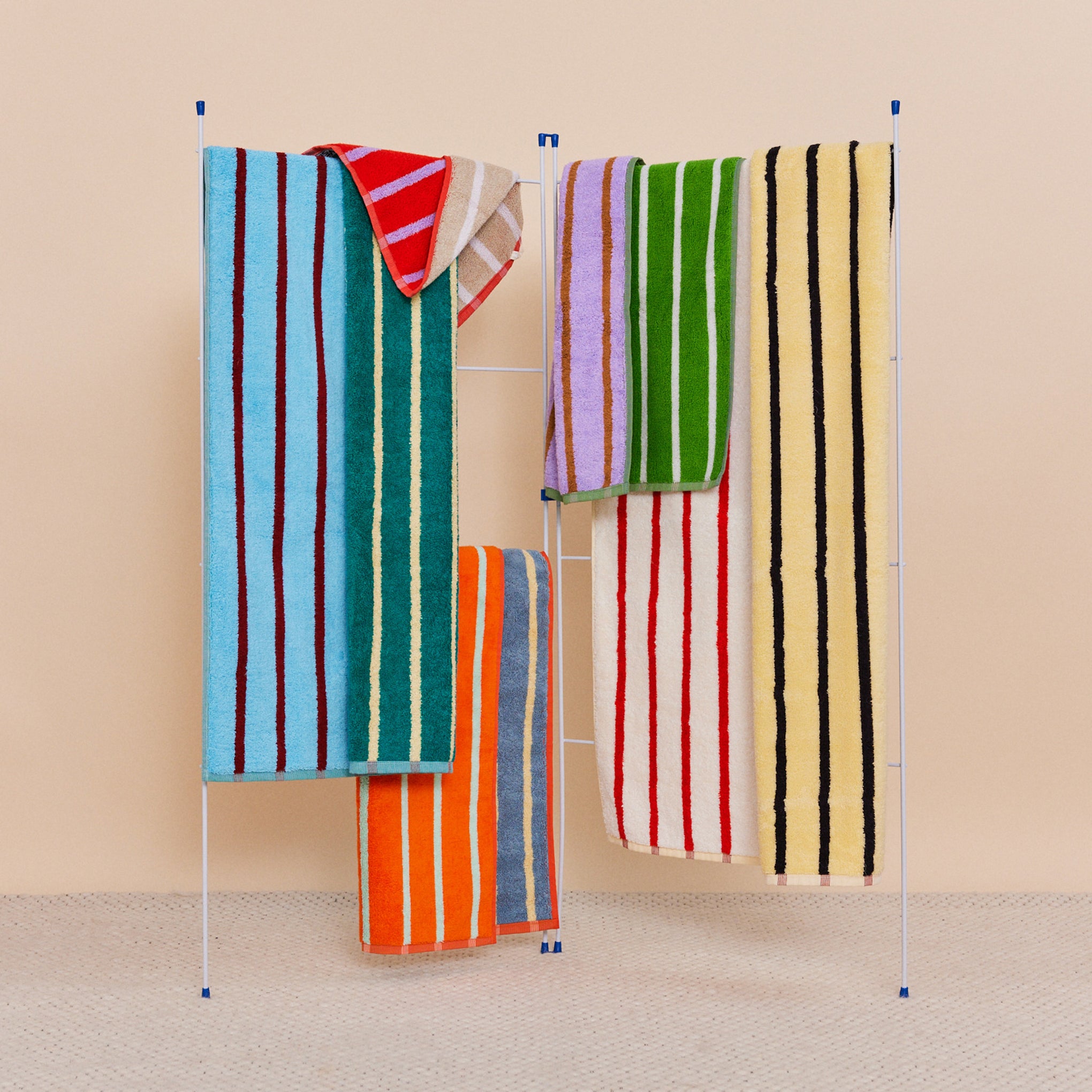 Dusen Dusen 100% Cotton Bath Towel - Reversible Striped Design