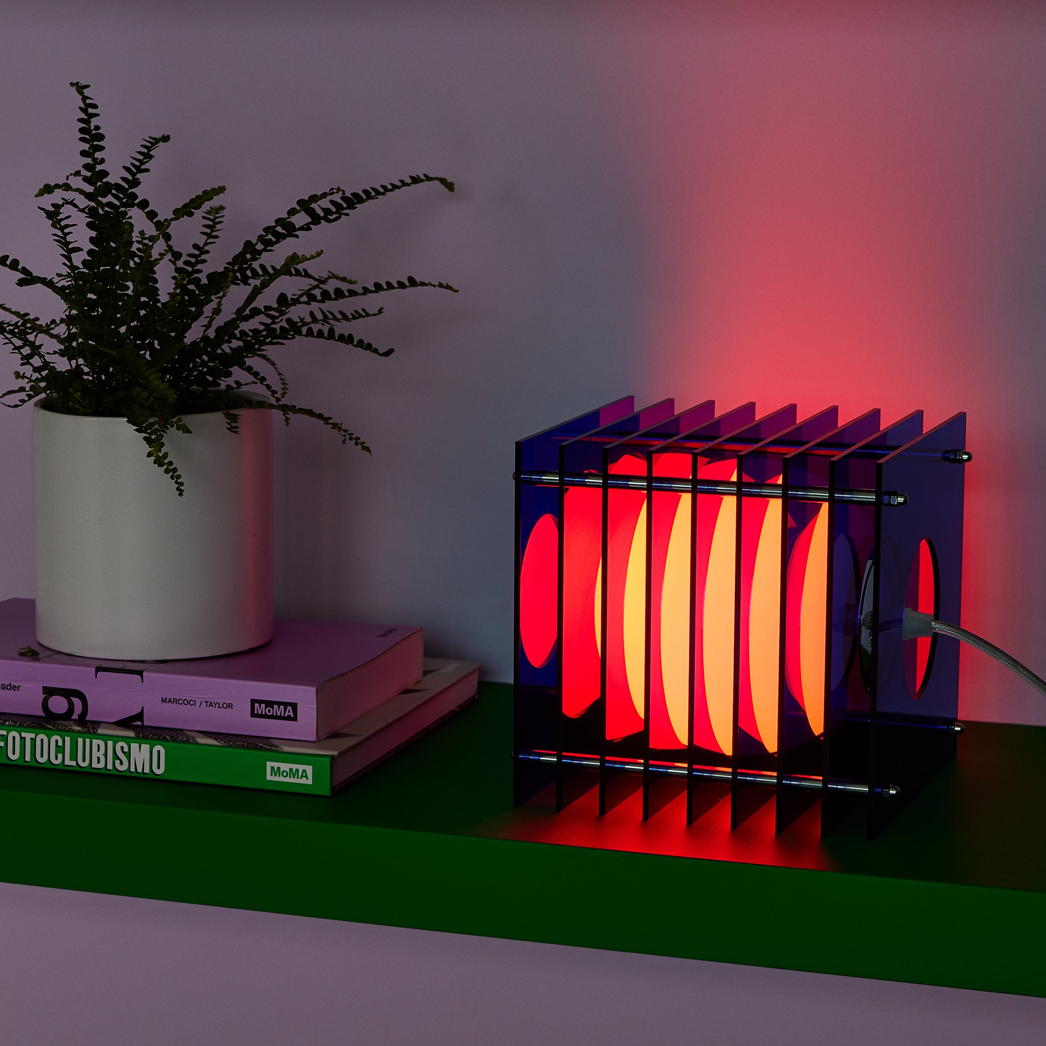 BằNG Layers Table Lamp - Modern Acrylic & Glass Design in Blue or Pink