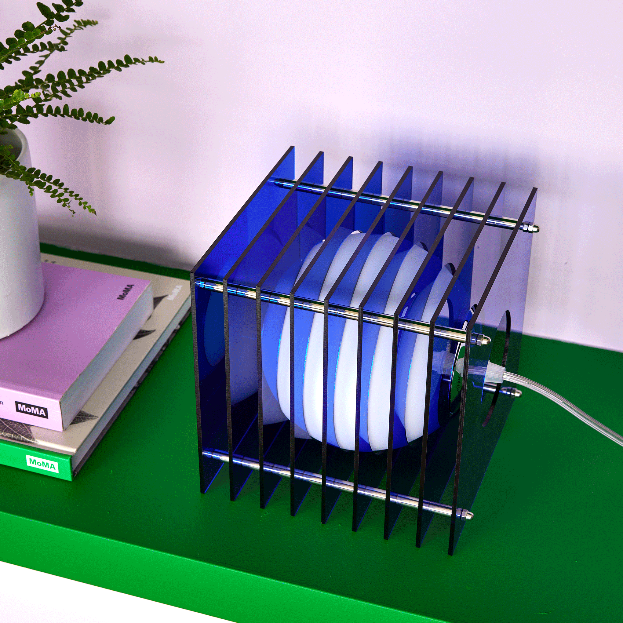 BằNG Layers Table Lamp - Modern Acrylic & Glass Design in Blue or Pink