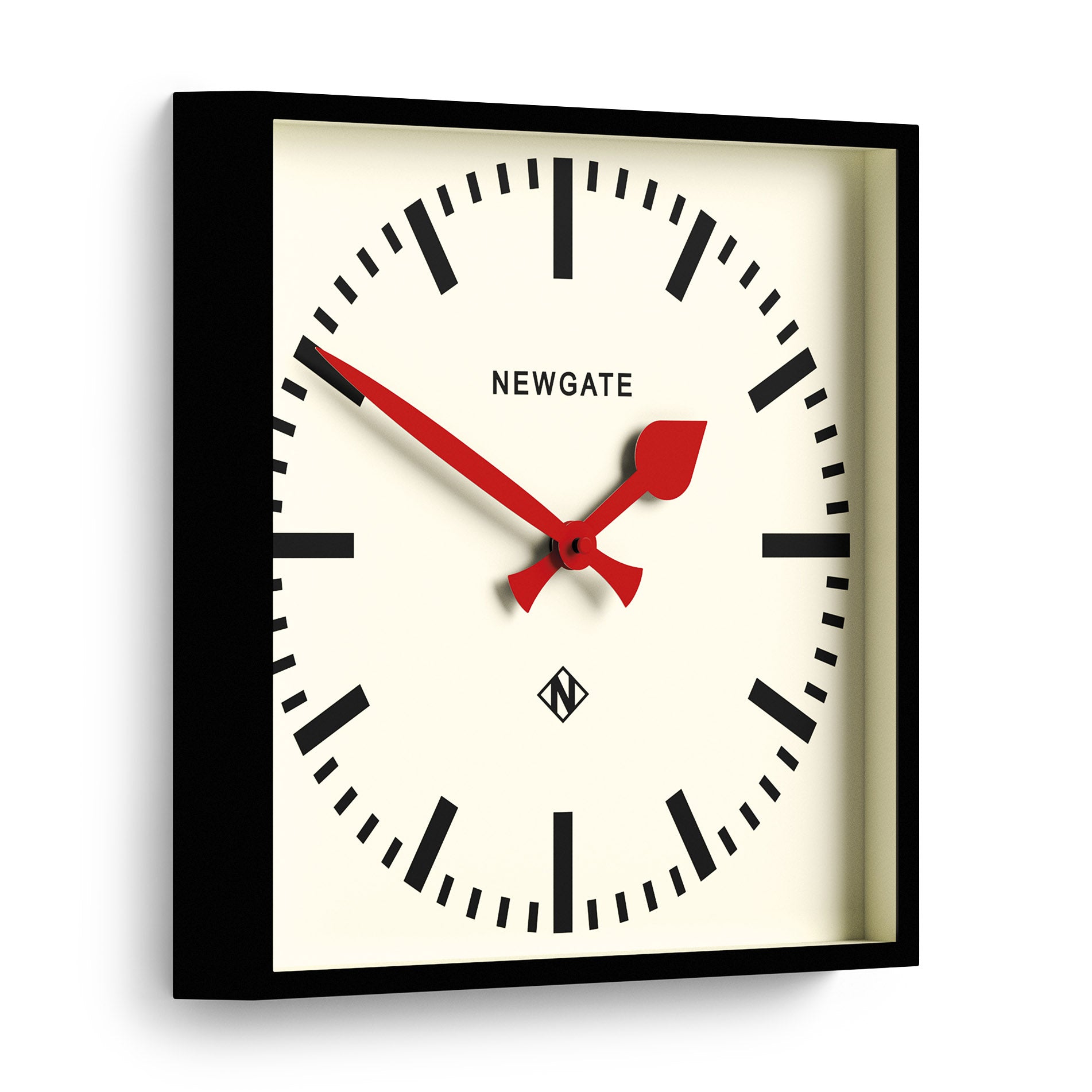 Vintage Swiss Railway Wall Clock – Silent Sweep Movement, Red Hands