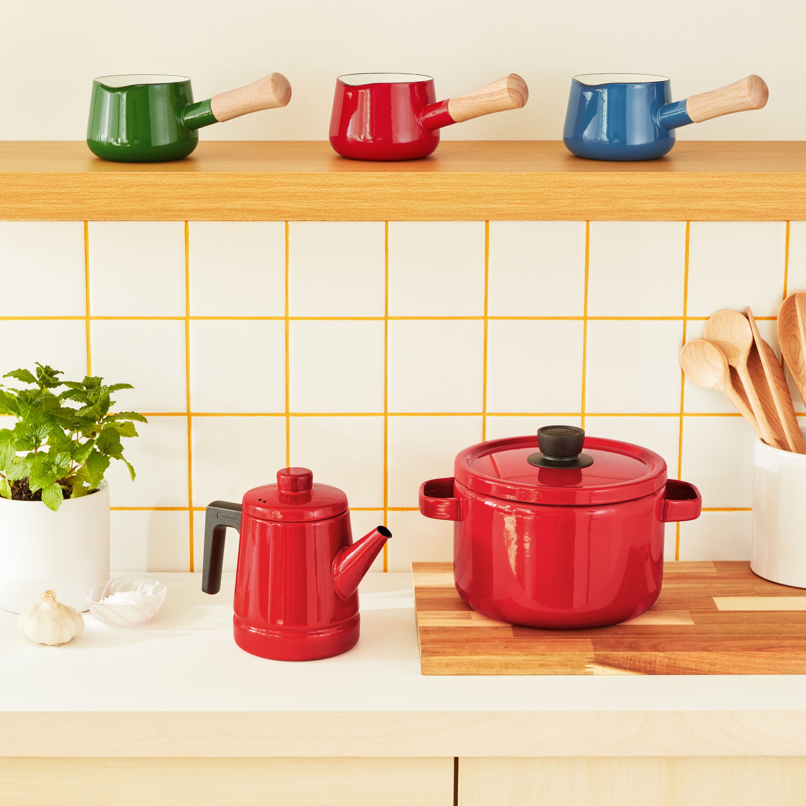 MoMA Green Porcelain Enamel Milk Pan for Induction Stovetops