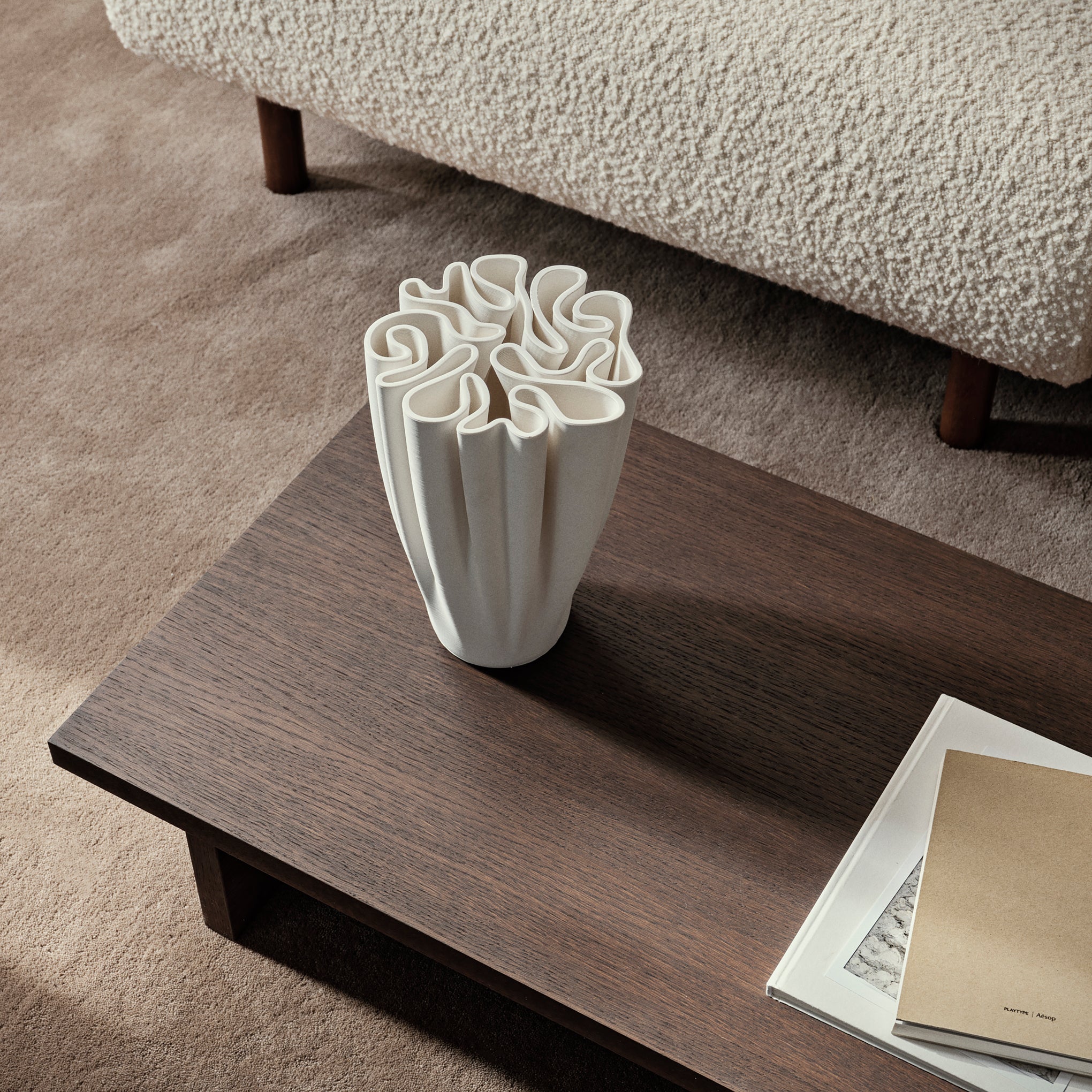 3D-Printed Ceramic Dedali Vase – Handcrafted Labyrinth Design