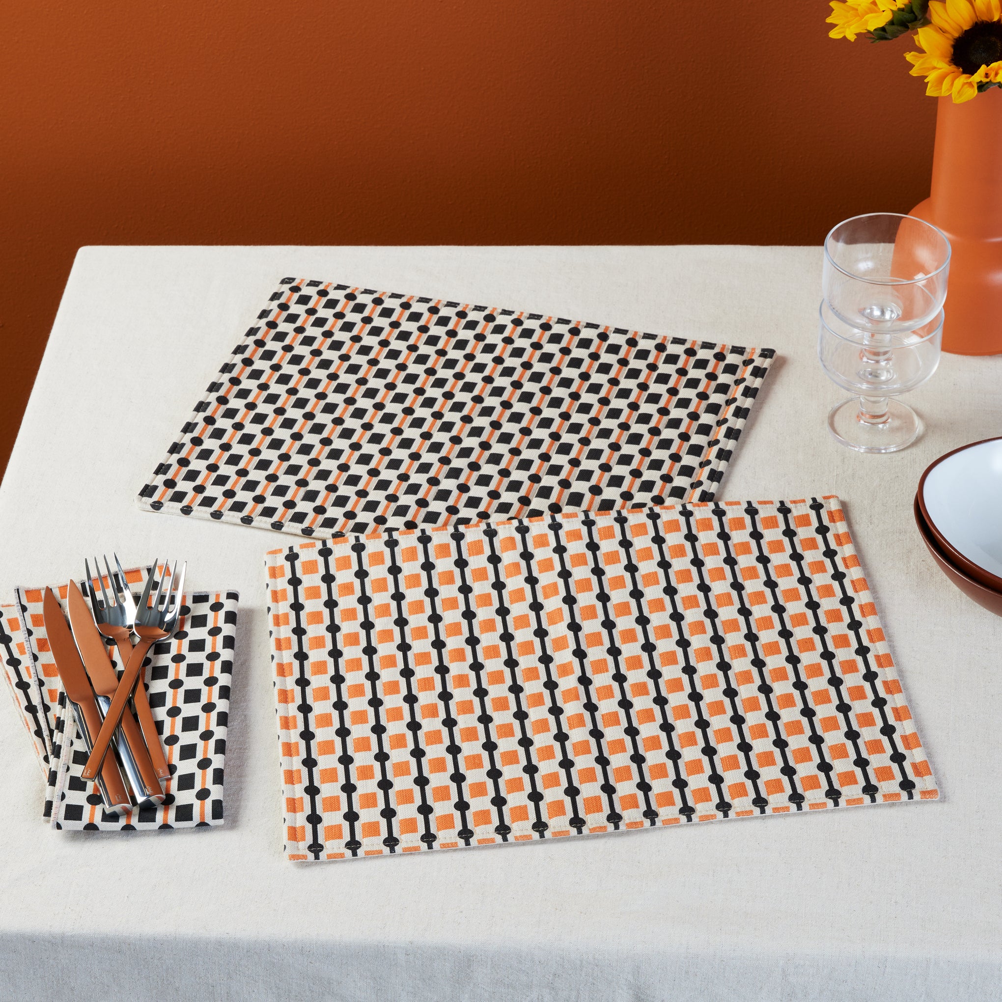 Handmade Geometric Cotton Linen Placemats - Set of 2 - MoMA Exclusive
