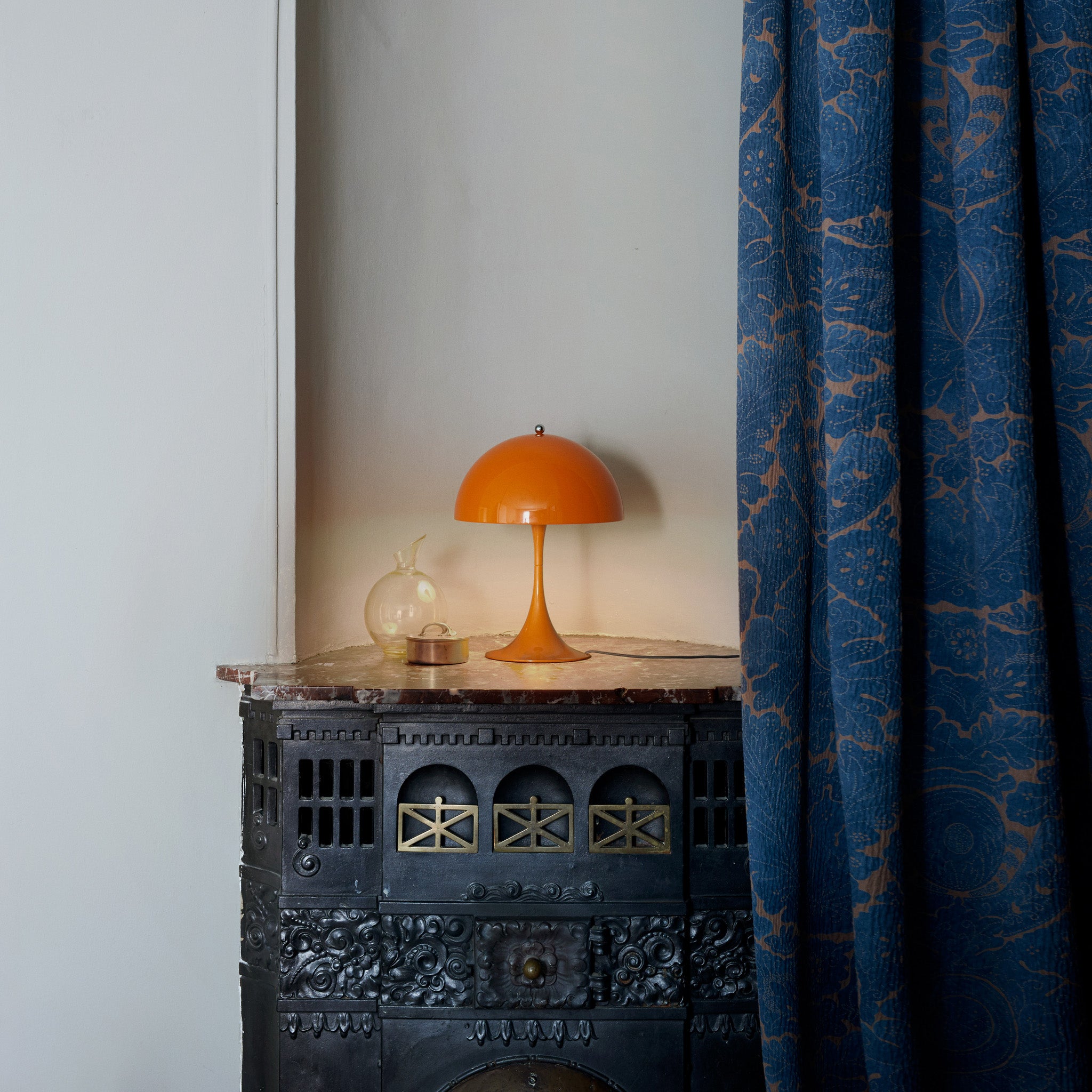 Panthella 250 LED Table Lamp - Adjustable Dimming, Orange