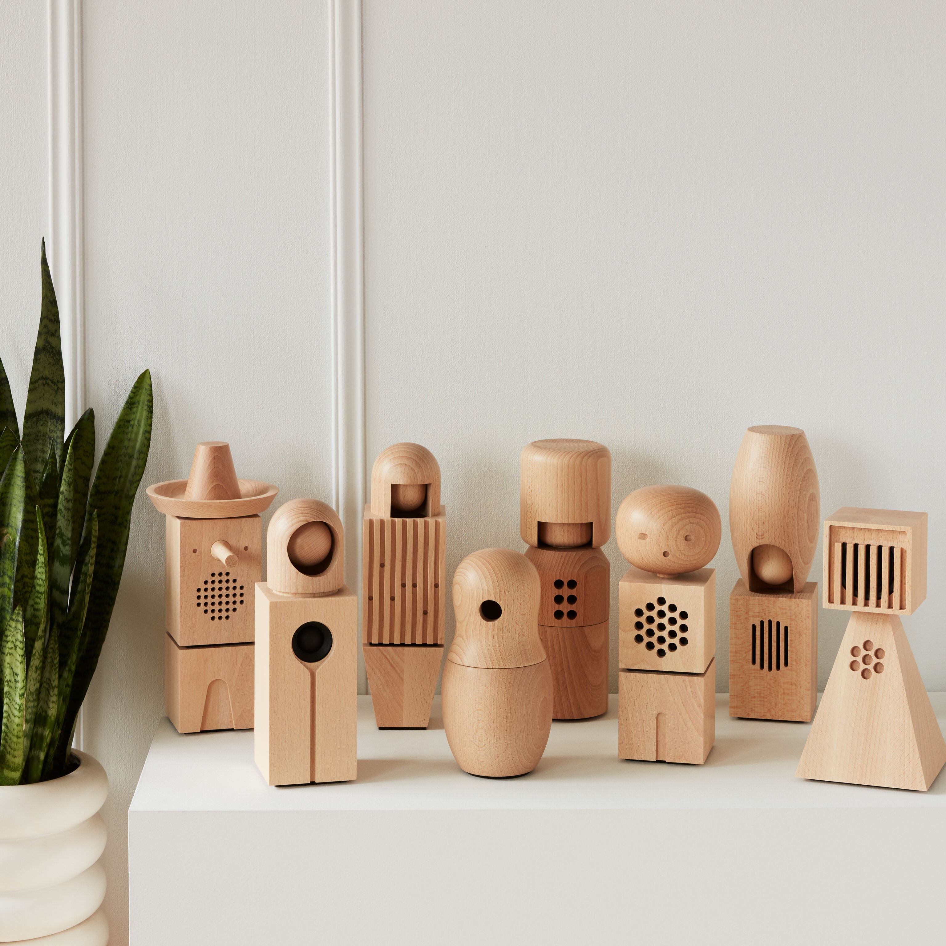 Teenage Engineering Bluetooth Choir Doll – MIDI-Controlled Wooden Singing Figure