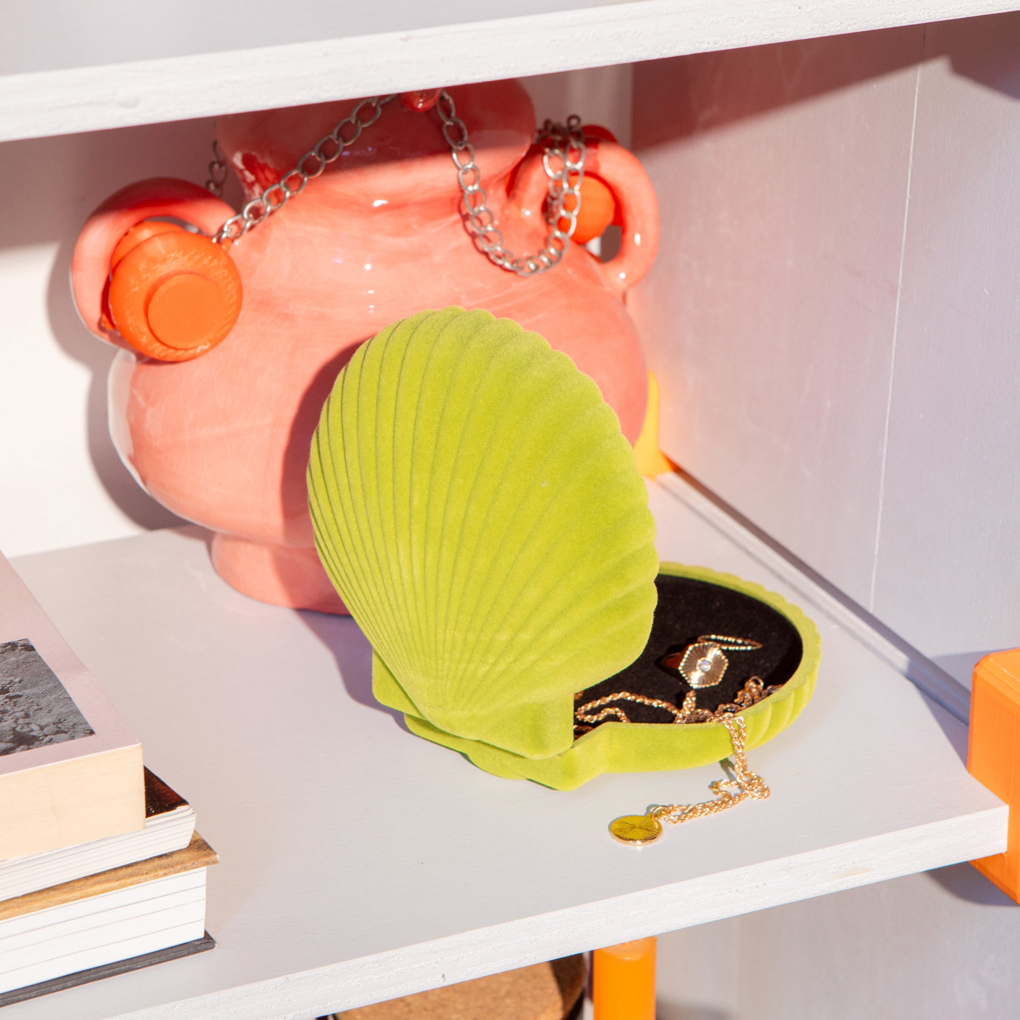 Venus Velvet Green Seashell Jewelry Box for Travel & Storage