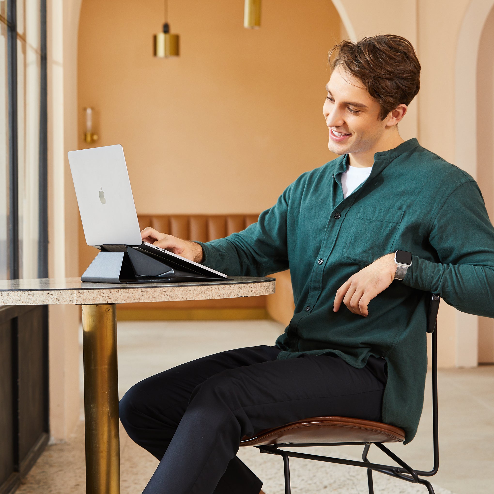 Moft Laptop Sleeve with Stand & Card Slot – Travel-Friendly Case